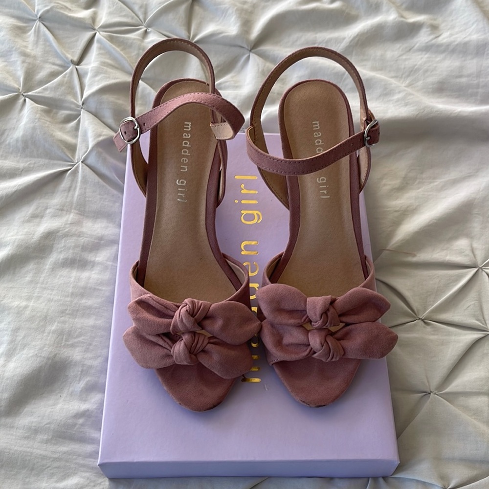 Madden girl pink bow heels. Size 7.5. Lightly used.